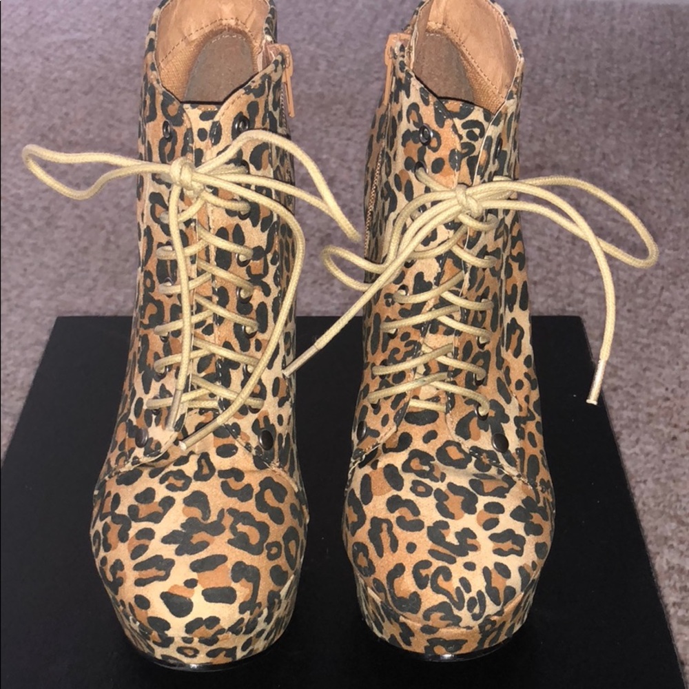 Super Sexy Platform Lace Up Platform Boots